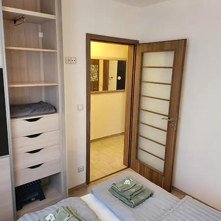Triangol Apartman: Fürdő, Belváros, Apartman